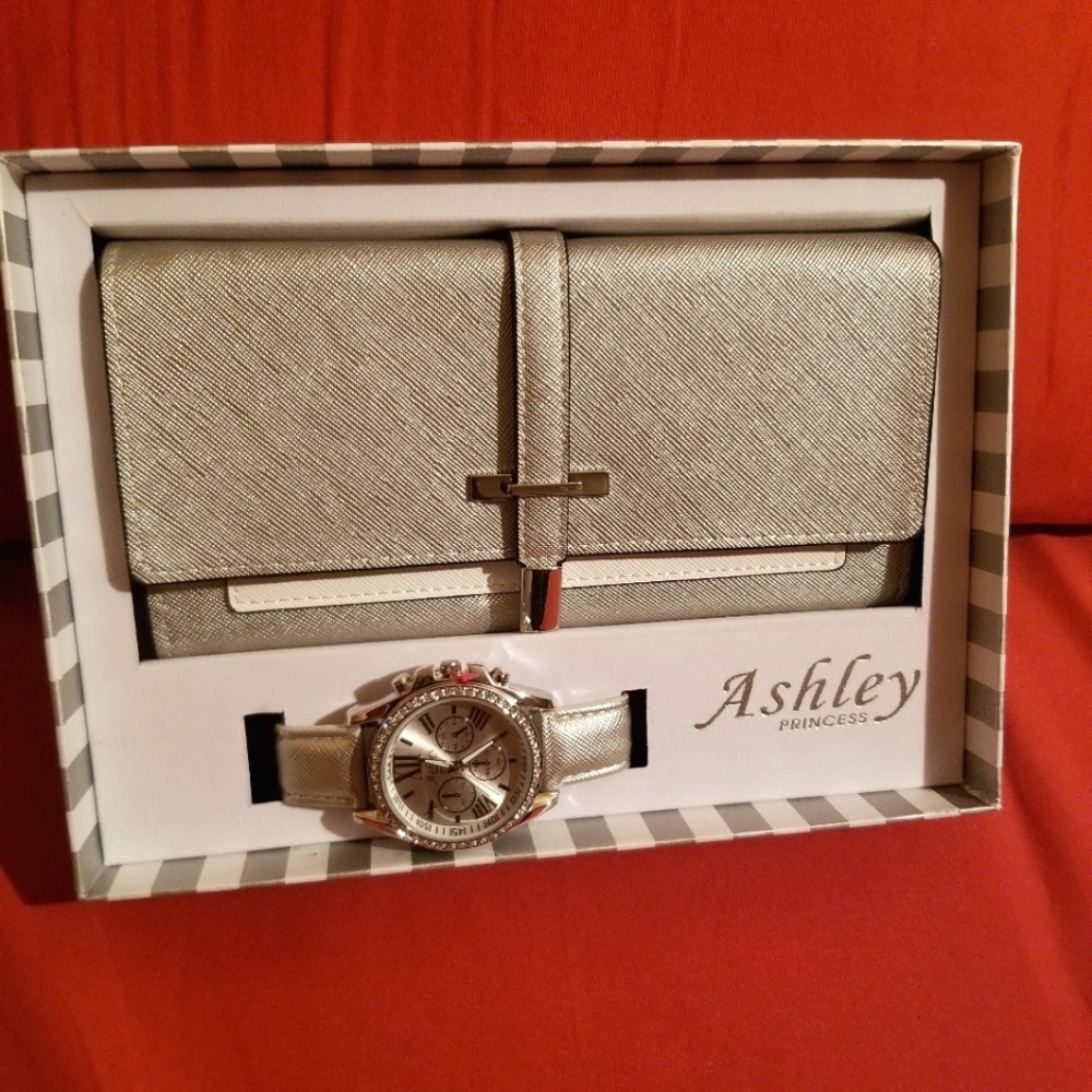 woman wallet